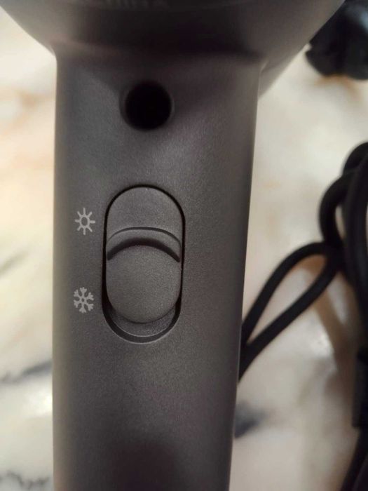 Secador de cabelo 4 em 1