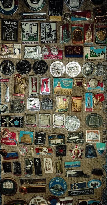 Значки советские "Города"