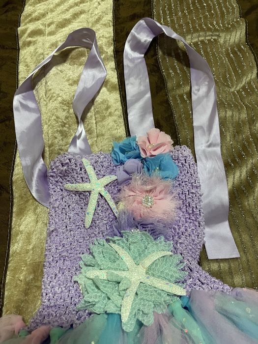 Vestido ariel 4 anos ate 7 anos .