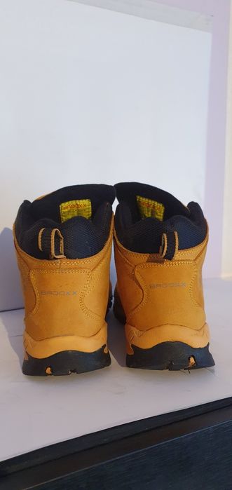 Trapery nowe Badoxx modny kolor Camel rozmiar 38