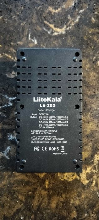Зарядний пристрій LiitoKala Lii-202 для 18650, AA, AAA Li-Ion.