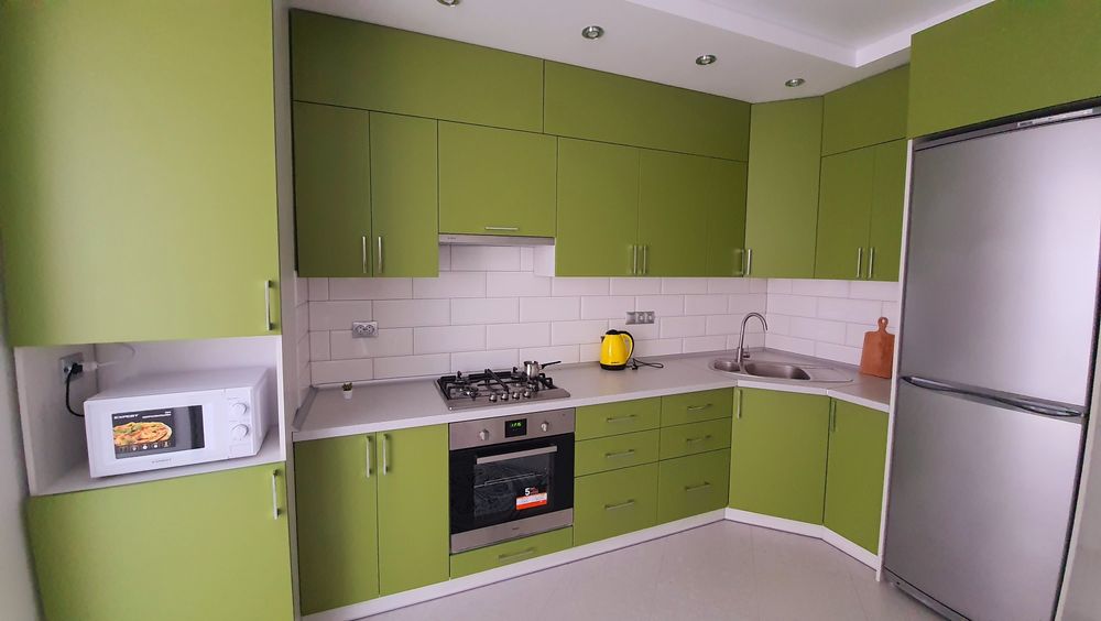 Люкс! Яровиця! Паркомісце!Центр!погодинно 650 та подобово