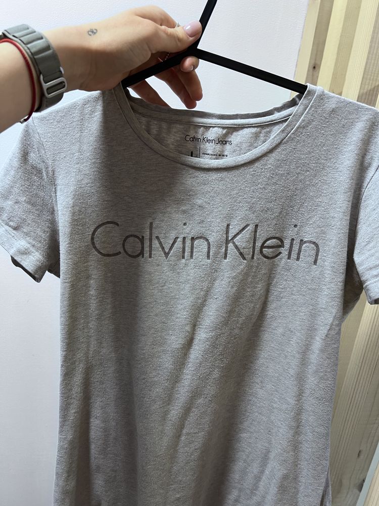 Футболка calvin klein