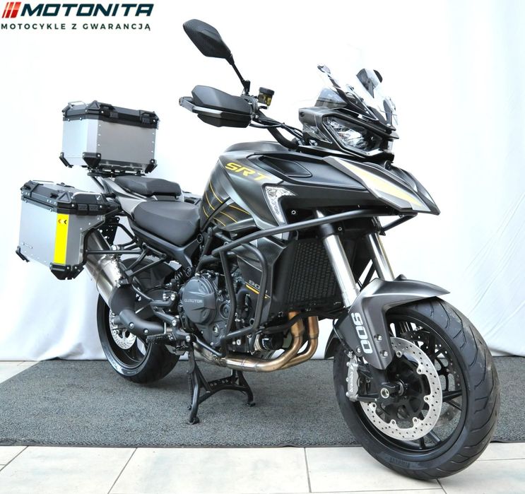 QJMOTOR 900 S Nowy QJMOTOR SRT900S z kuframi czarny 2025, Motonita, gwarancja