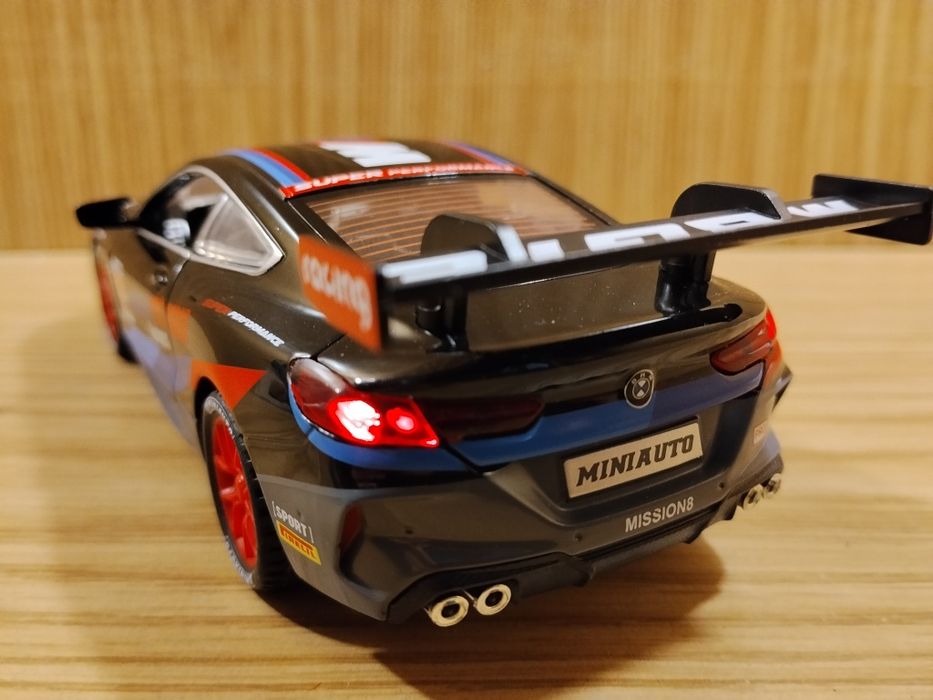 Модель машинка Bmw M8 GTE 1:32 автоэксперт металл свет звук инерция БМ