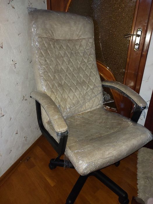 Офисное кресло (новое)