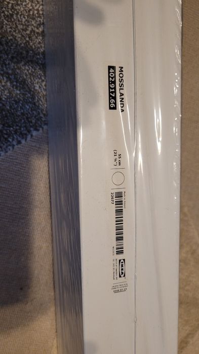 Półka Ikea na obrazy mosslanda