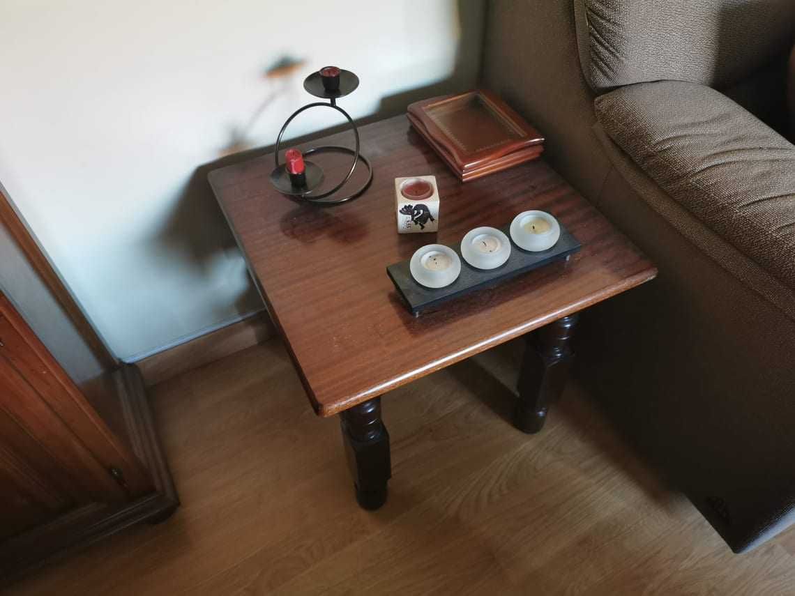 Mesa de centro de sala + mesa de apoio sala em madeira escura