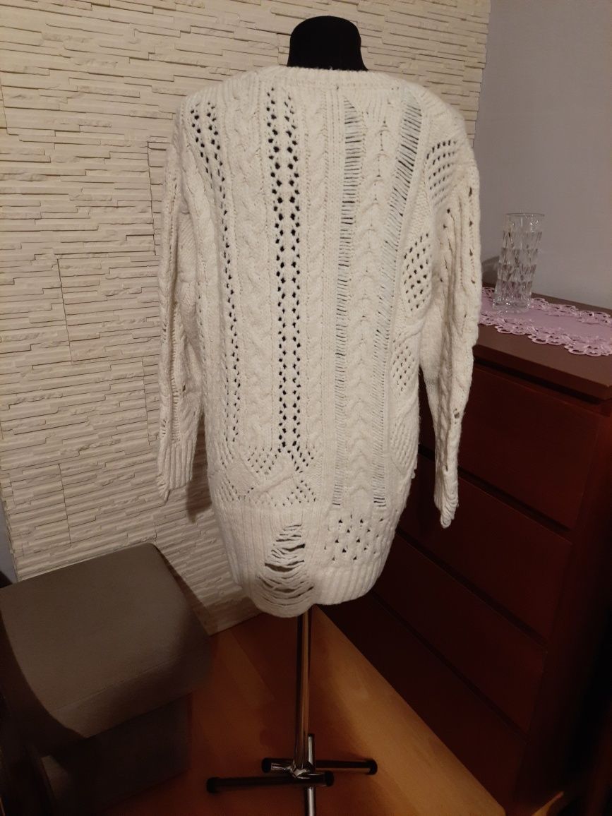 Sweter w kolorze kremowym rozmiar uniwersalny