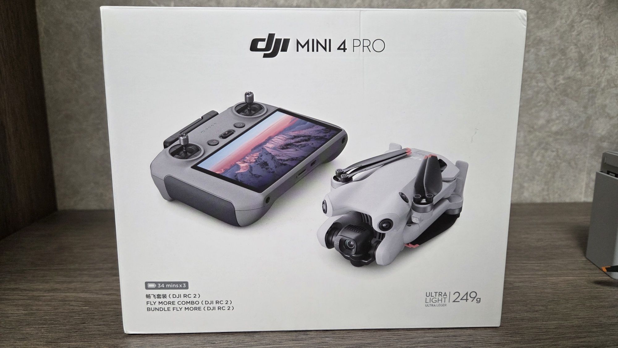 Квадрокоптер DJI MINI 4 PRO Fly more combo RC 2