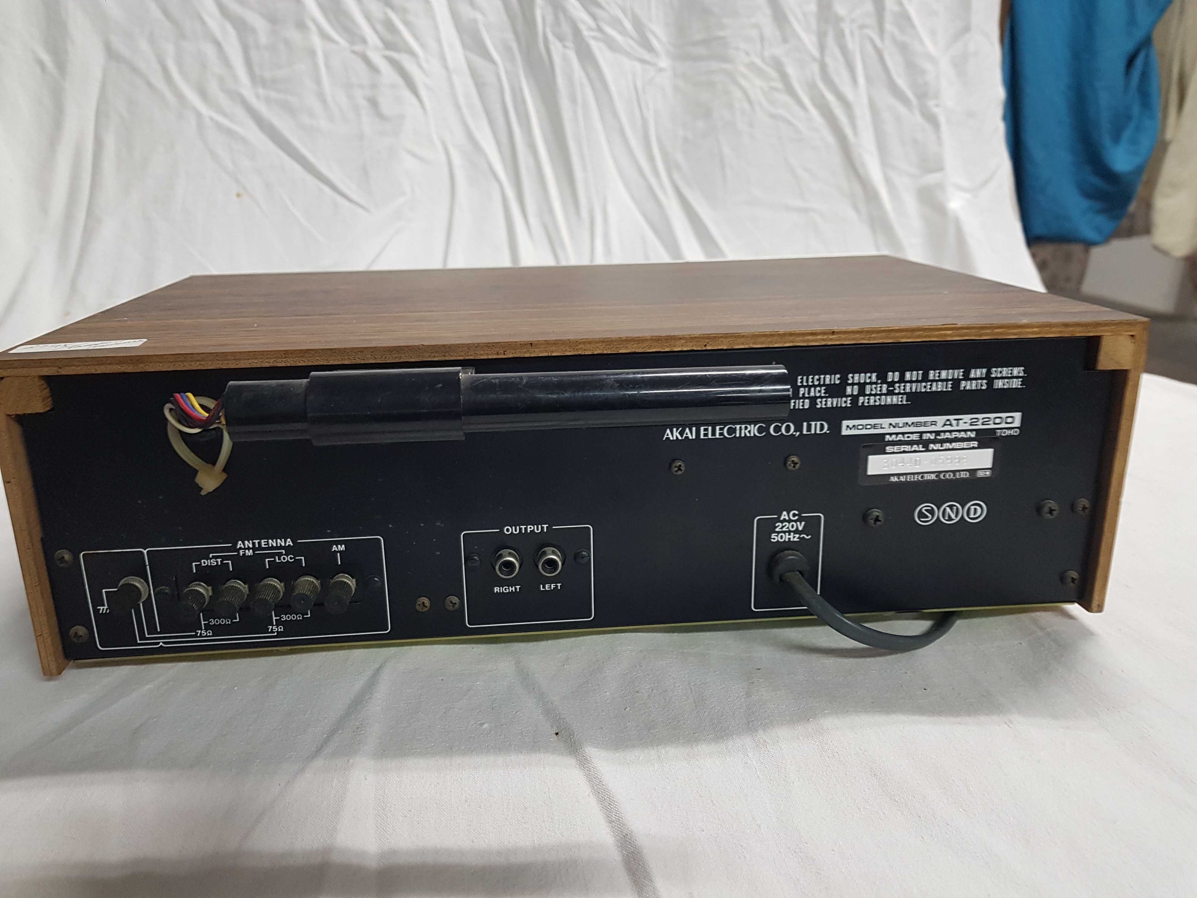 akai-stereo tuner at-2200