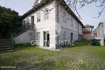 Casa senhorial de 4 frentes