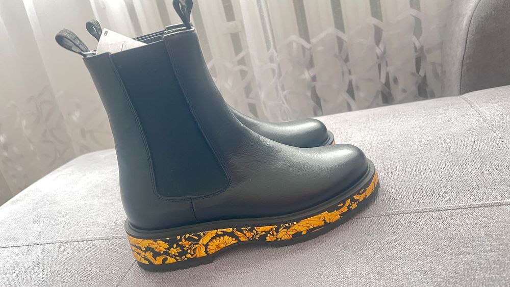 Botki Versace rozmiar 34