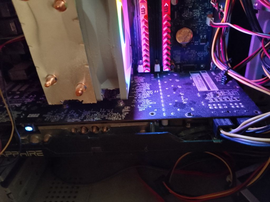 Відеокарта r 9 380