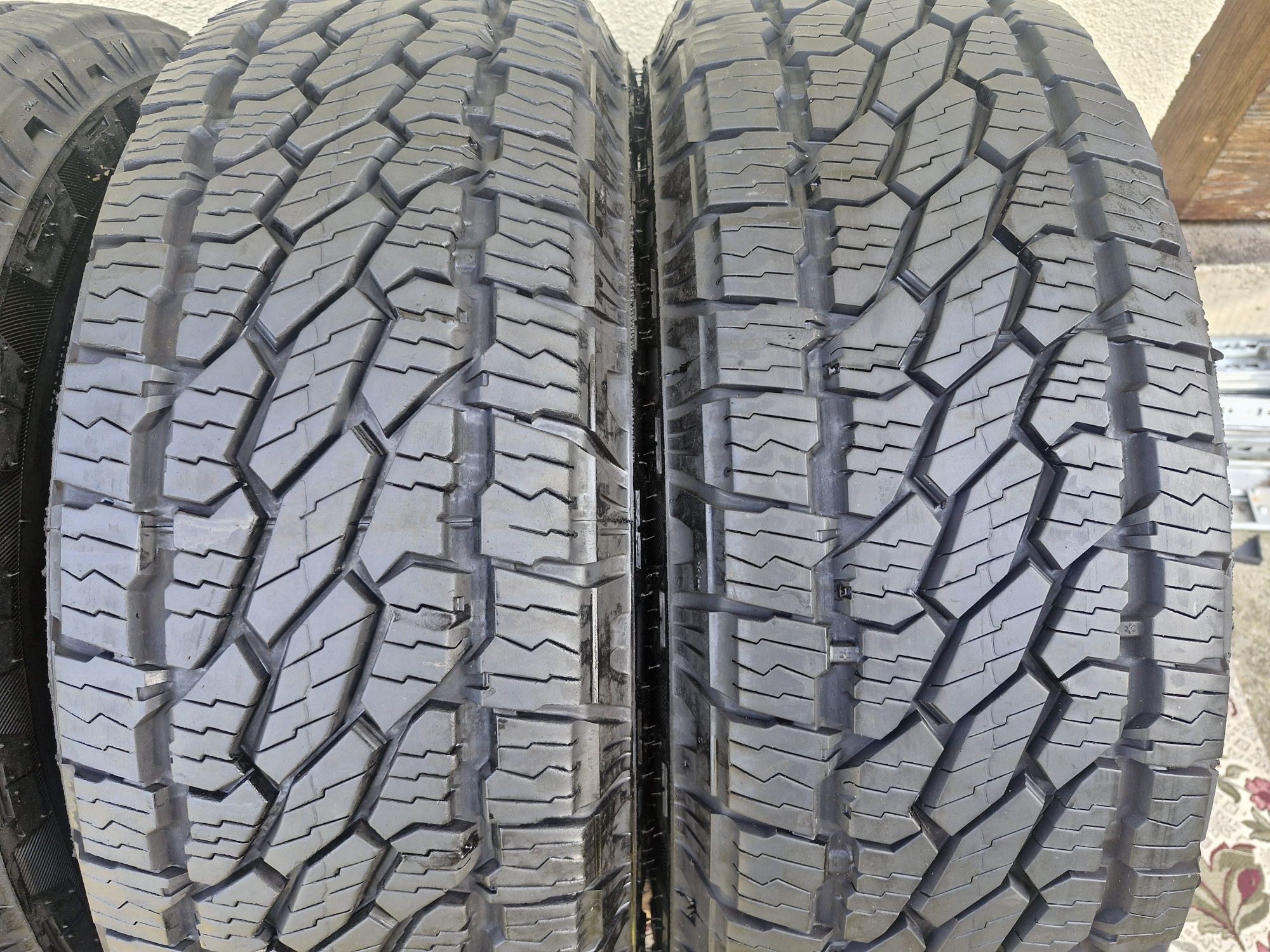 Шини 245/70R16 Bridgestone