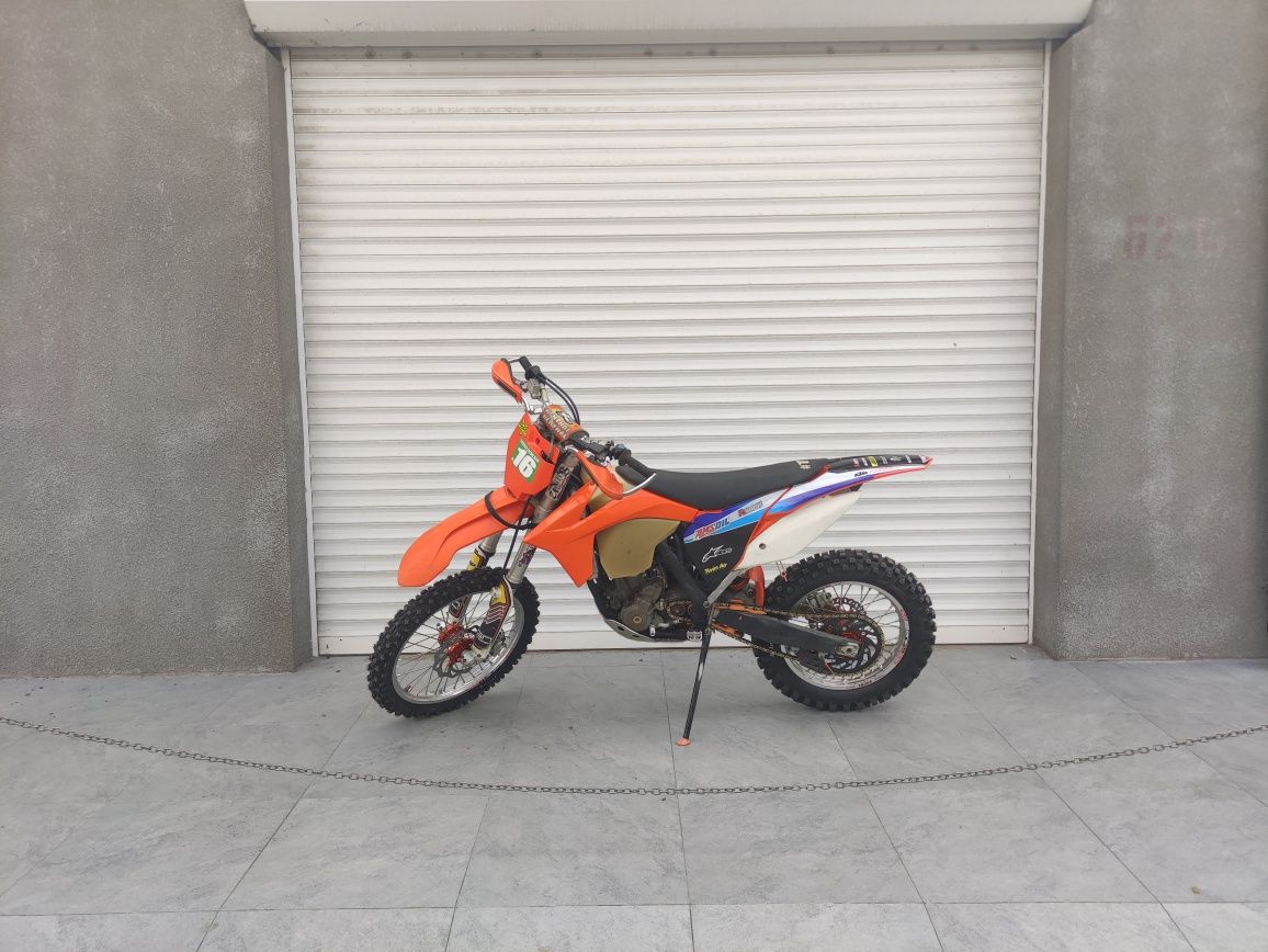 Эндуро мотоцикл KTM EXC F350 4T. Запуск кнопкой