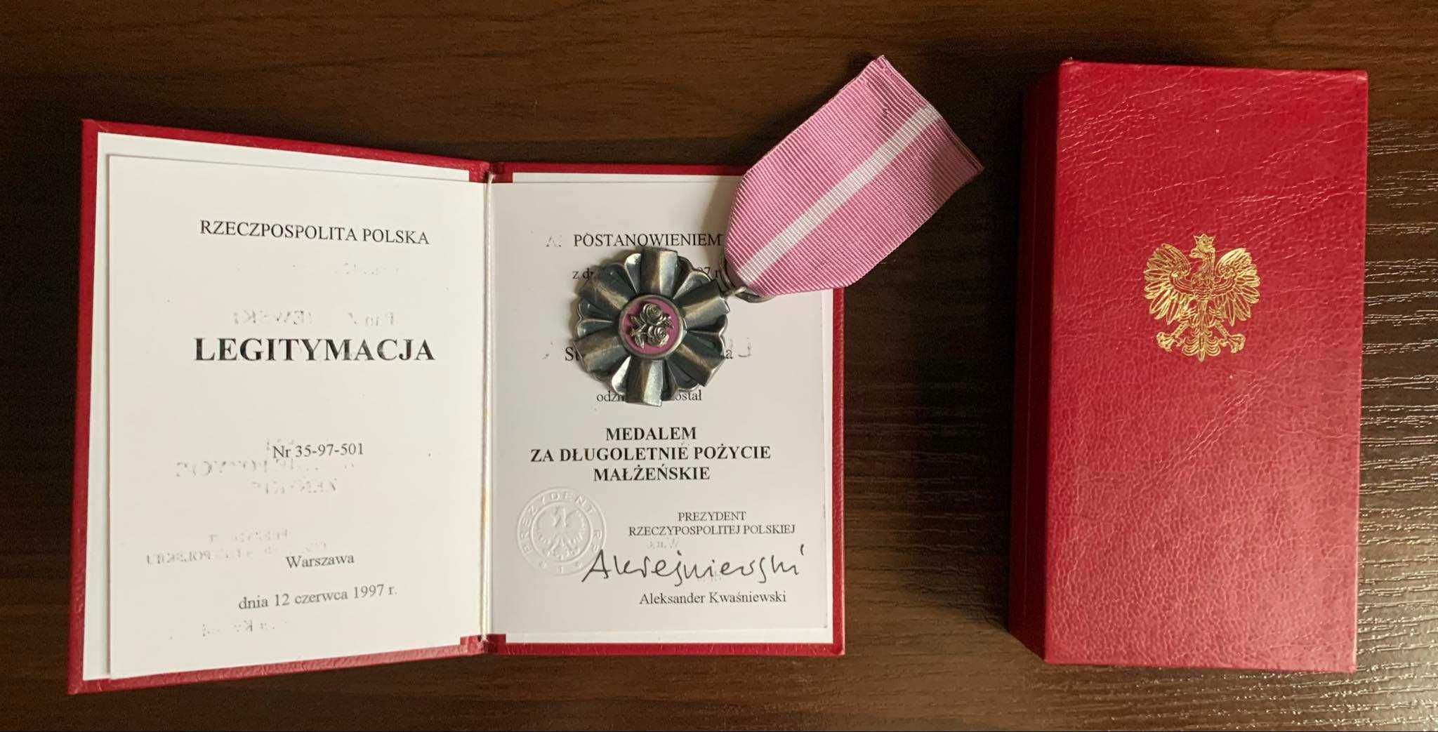 Medal RP za długoletnie pożycie. Pudełko nadanie