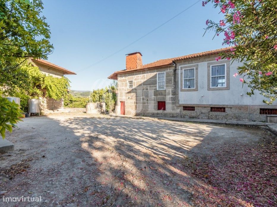 Quinta commoradia T8, no centro de Amarante, Porto