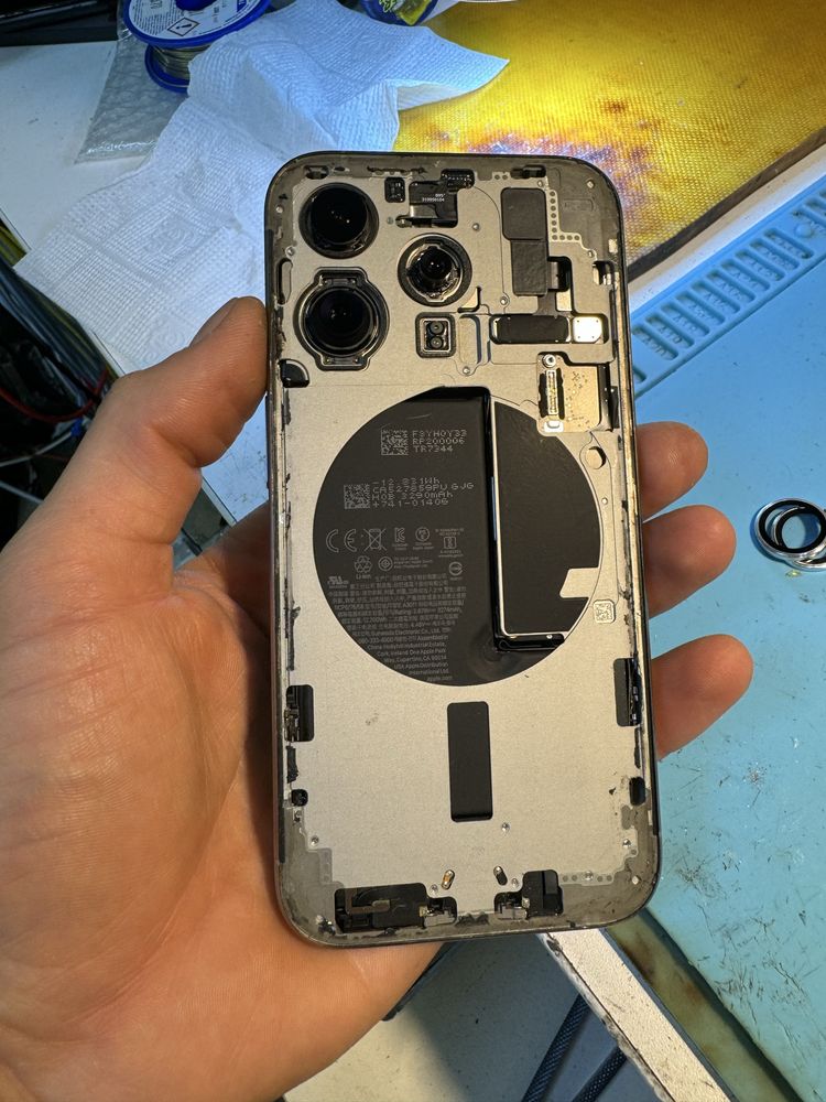 Ремонт мобільних телефонів iPhone samsung xiaomi Huawei Face iD ремонт
