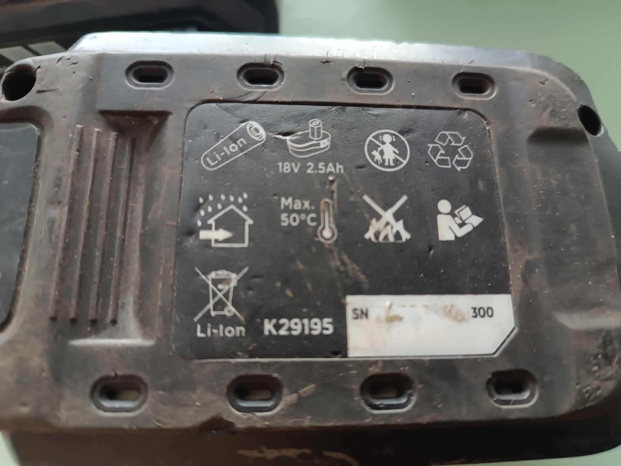 USB Powerbank Akumulator Graphite 2,5ah 18V 3szt Uszkodzone