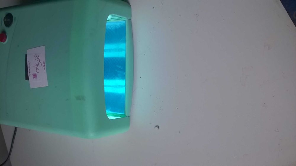 Lampa UV do paznokci