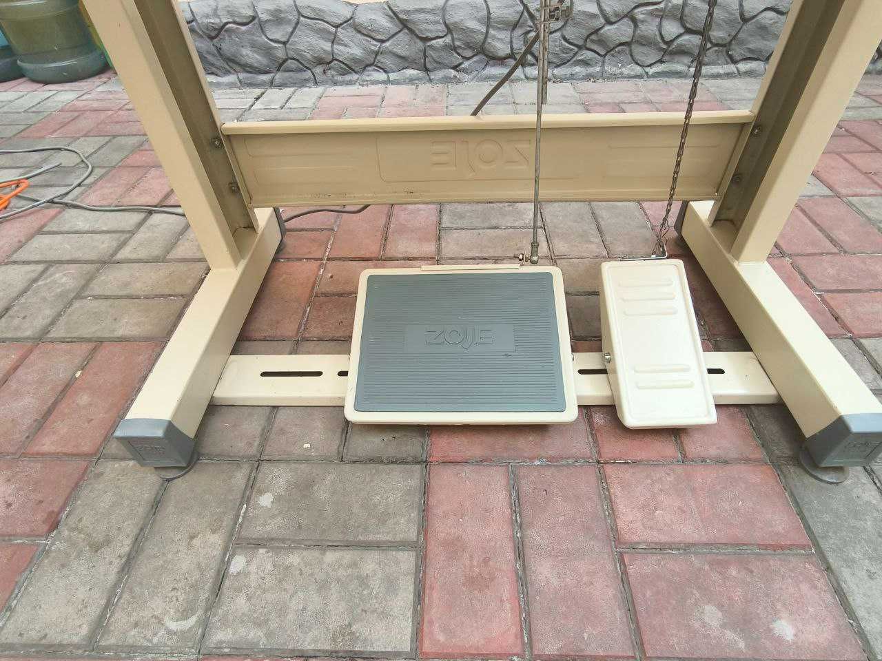 Промисловий 4 нитковий оверлок ZOJE B9500-13-02