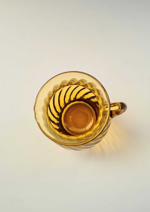 Miodowy dzbanuszek / mlecznik 375 ml ręcznie formowany PRL