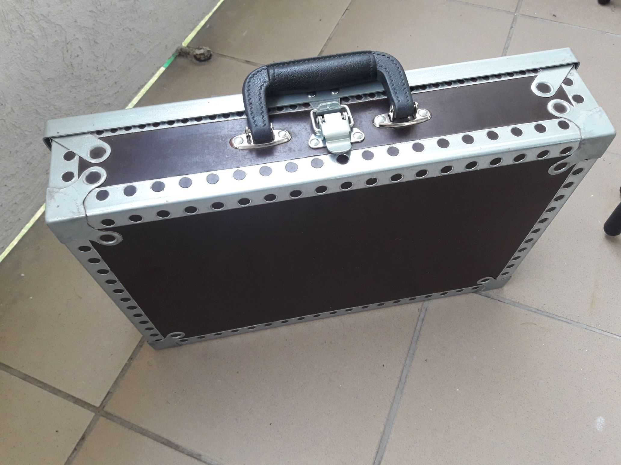 walizka kontener z przegródkami organizer Nefab