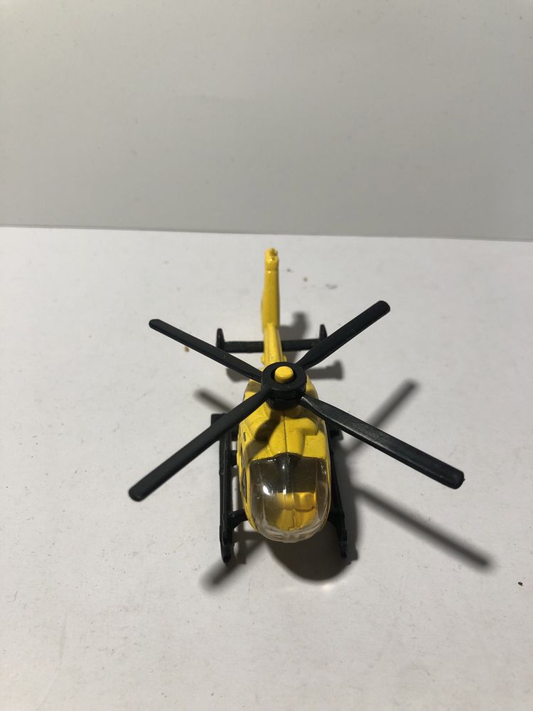 Helicóptero miniatura siku