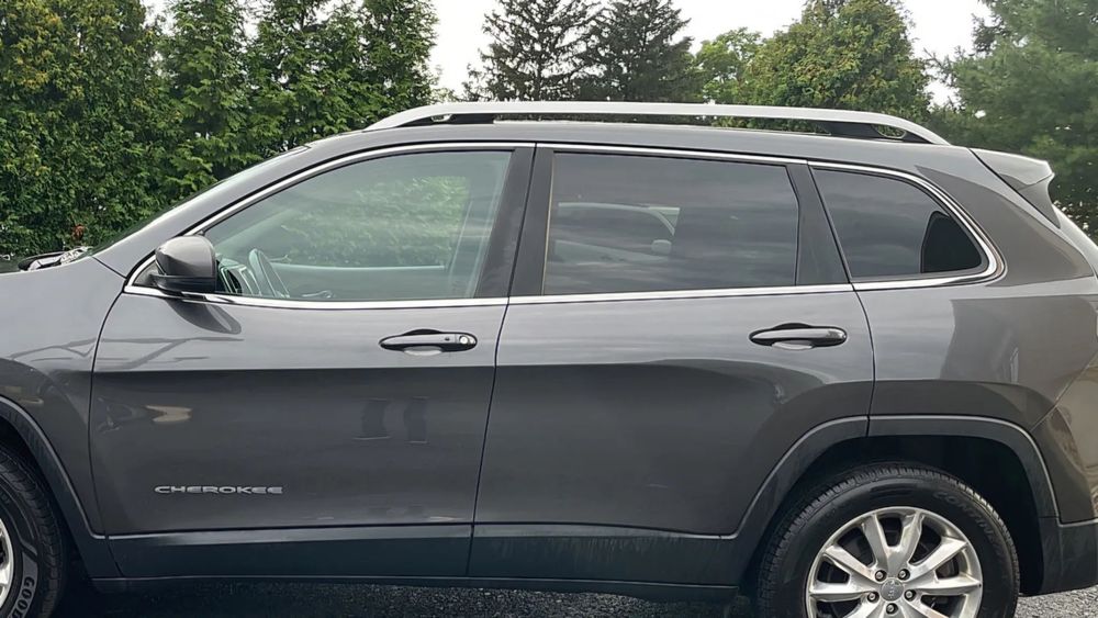 Drzwi lewe przód tył Cherokee KL V PAU ORG LAKIER ŁADNE BEZ MALOWANIA GRANITE Crystal metallic