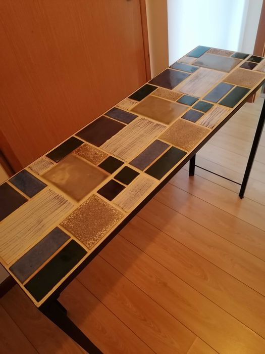 Consola AREA® tampo azulejos