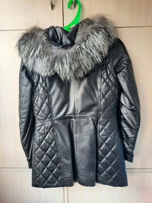 Шкіряна куртка чорнобурка