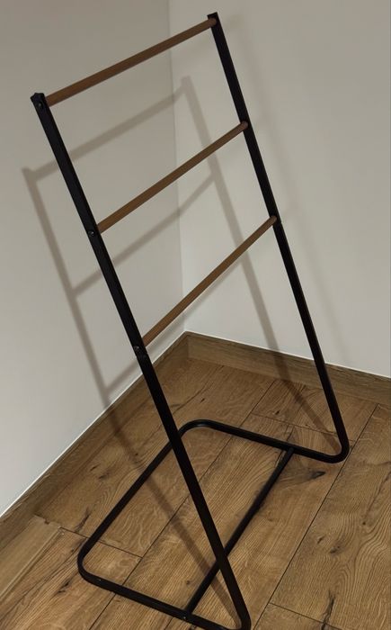 Wieszak stojak na ręczniki