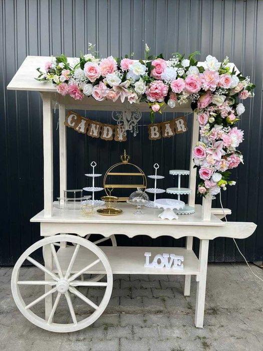 Namioty z pełnym wyposażeniem! Ścianka kwiatowa! Napis LED! Candy Bar!