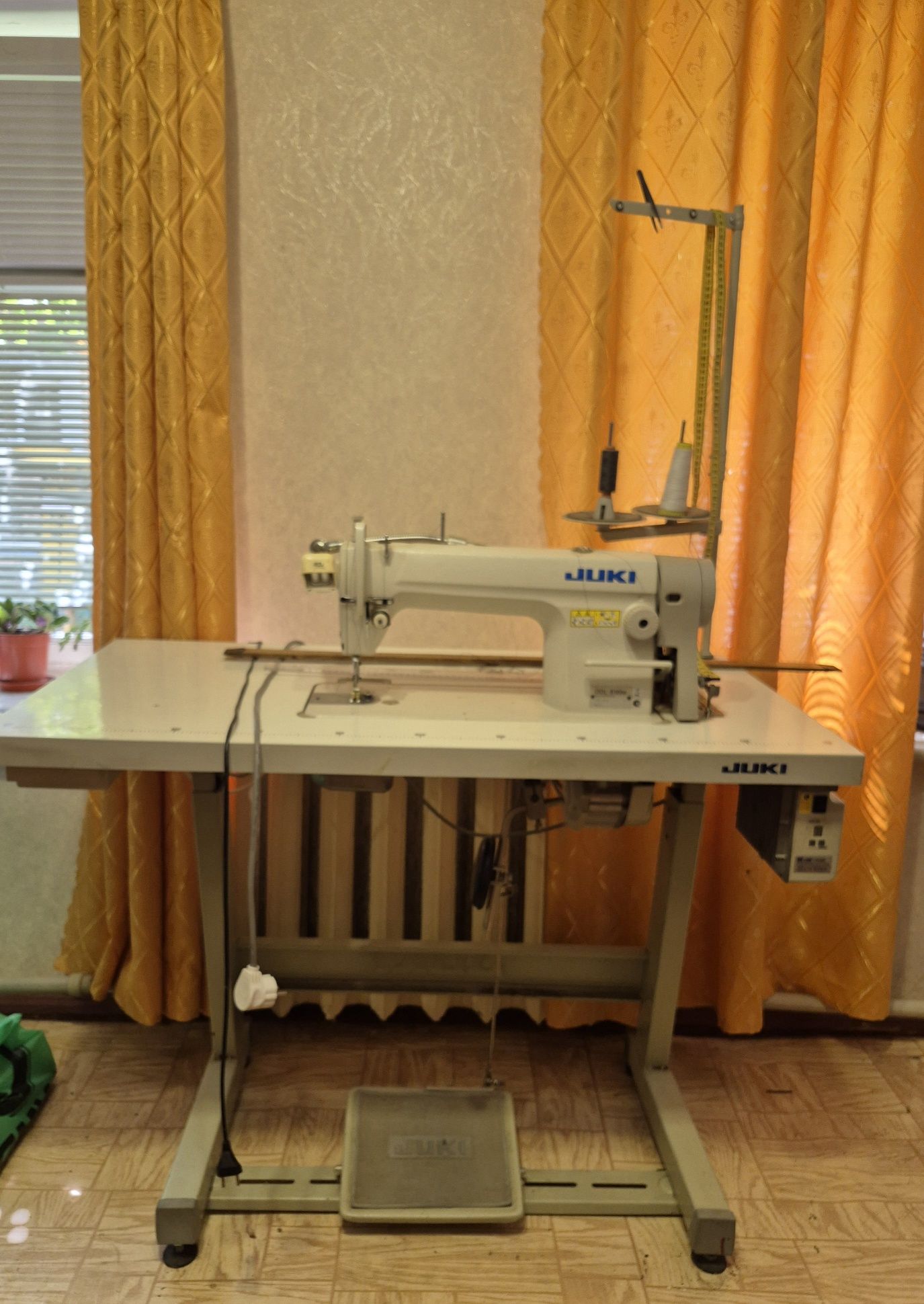 Промислова швейна машина JUKI DDL‑8100e + серводвигун JACK JK‑510A