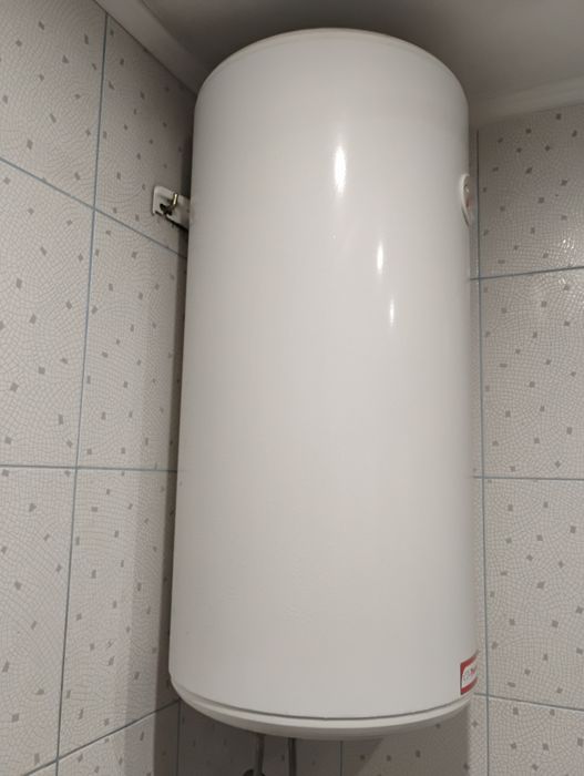 Продам бойлер на 80 літрів