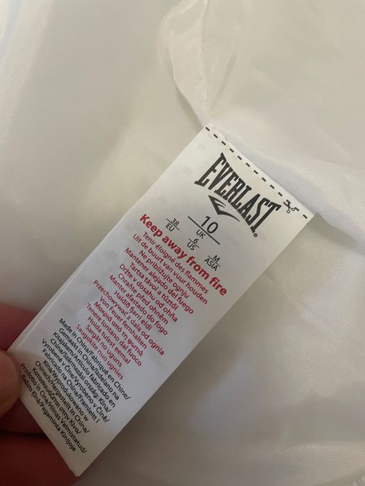 Стильна та тепла оригінальна куртка Everlast може бути унісекс