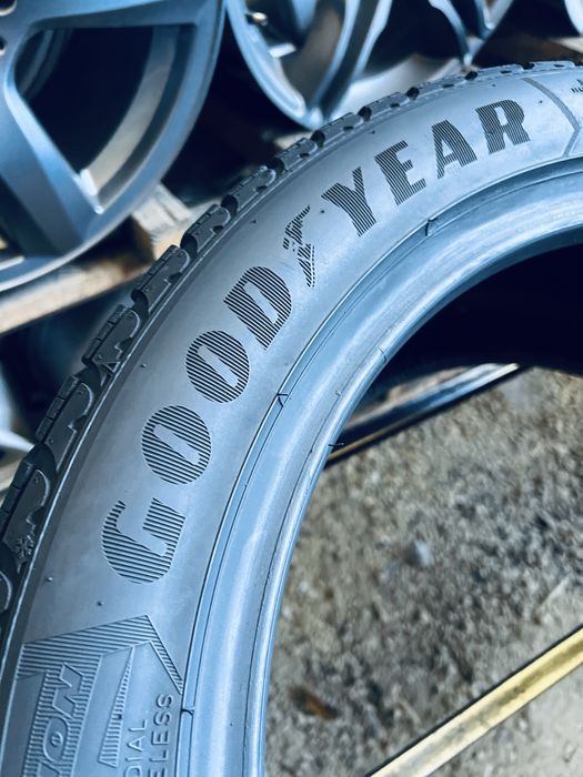 Шини Резина Зимові 23Рік 245 45 18 Goodyear Ultragrip 8 Performance 4ш