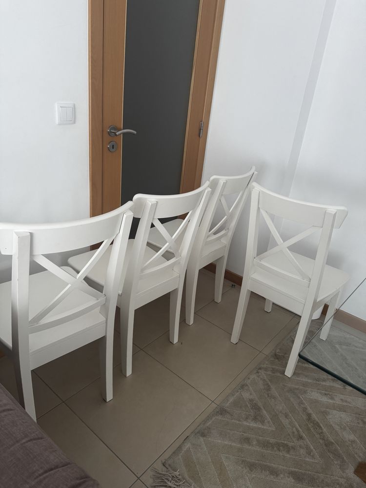 4 Cadeiras brancas IKEA