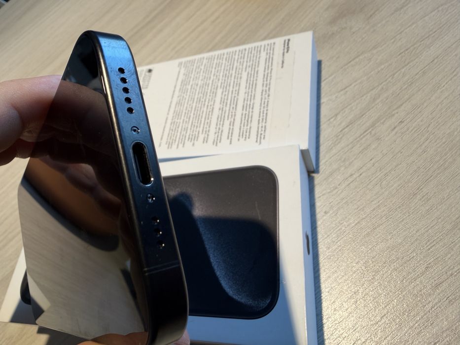 Iphone 15 pro 256gb black titanium