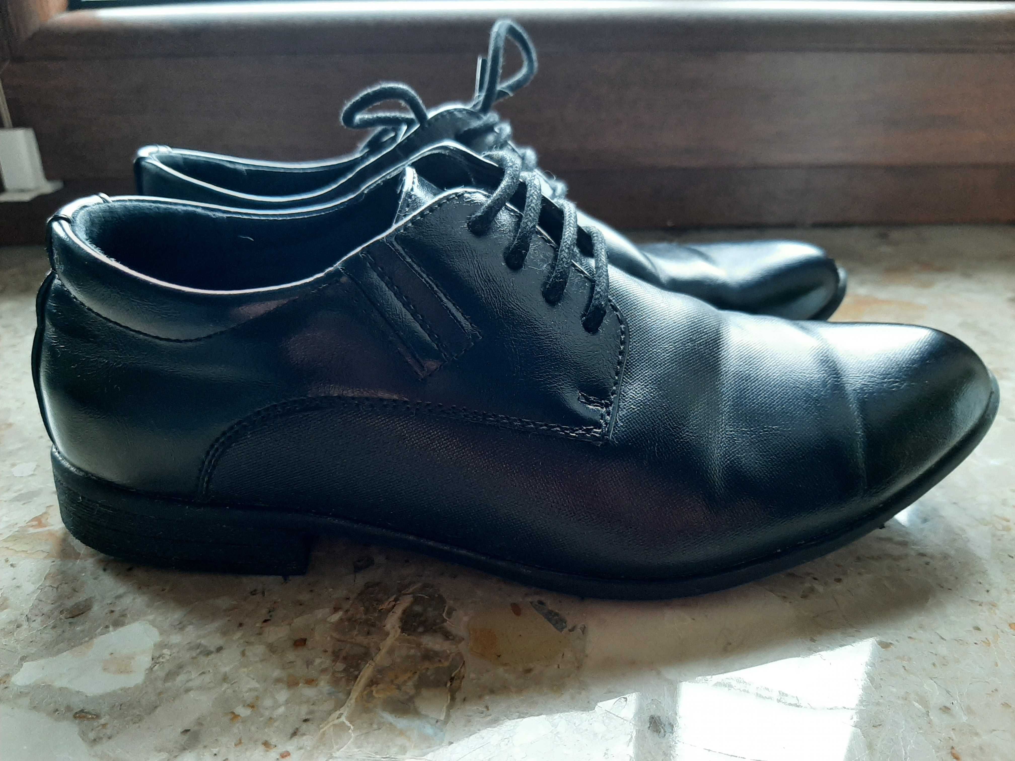 Buty chłopięce wizytowe roz 36