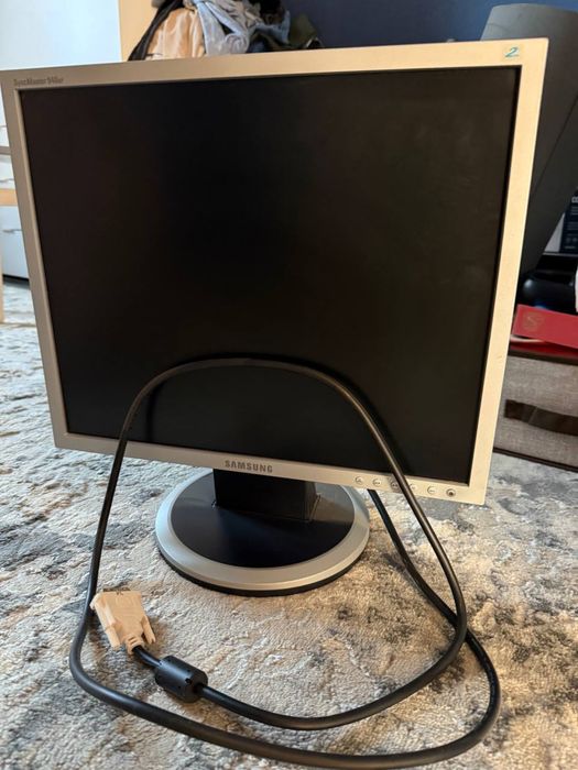 Продам монитор Samsung Syncmaster 940bf