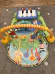 Mata edukacyjna z organkami Fisher Price