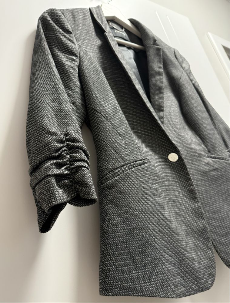 Elegancki żakiet damski Orsay r. M 38, taliowana marynarka rękaw 3/4