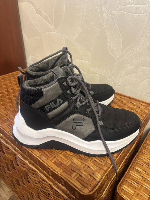 Взуття зимове,ботинки