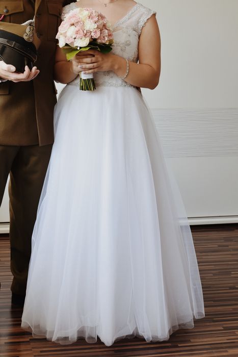 Suknia ślubna litera "A"