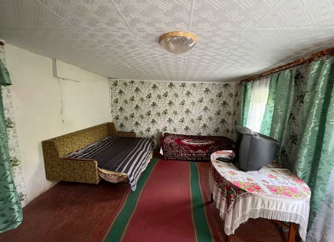 Будинок (дом), ділянка (участок)