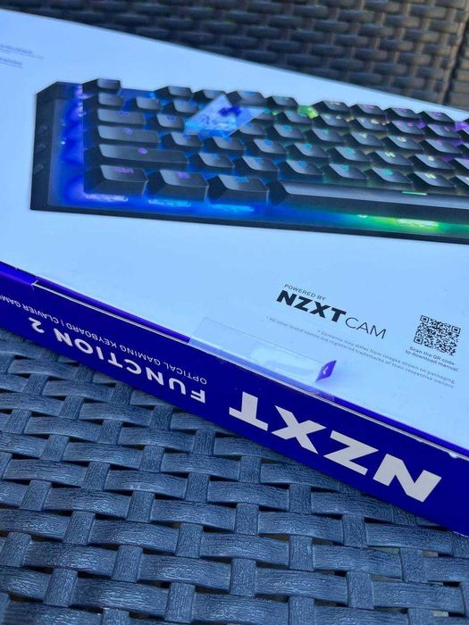 Повнорозмірна оптична ігрова клавіатура nzxt function 2