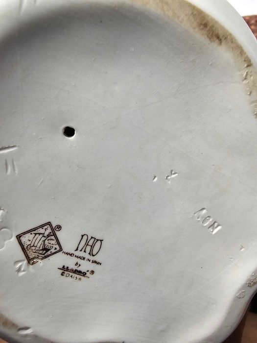 Duża Hiszpańska Figurka porcelana Nao Lladro "Pierwsza komunia" 23 cm