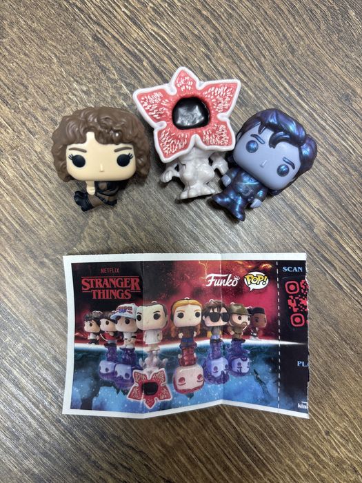 Обміняю фігурки з кіндерів Stranger things